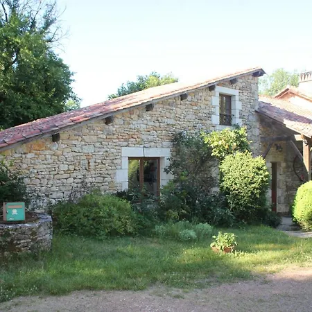 Dom wakacyjny Les Des Guezoux *