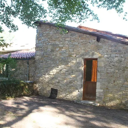 Dom wakacyjny Les Des Guezoux
