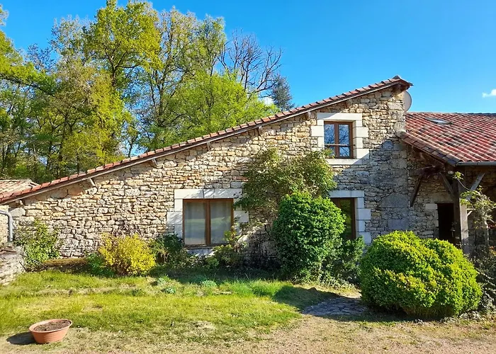 Les Des Guezoux Nyaraló *