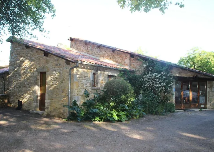 Les Des Guezoux Nyaraló